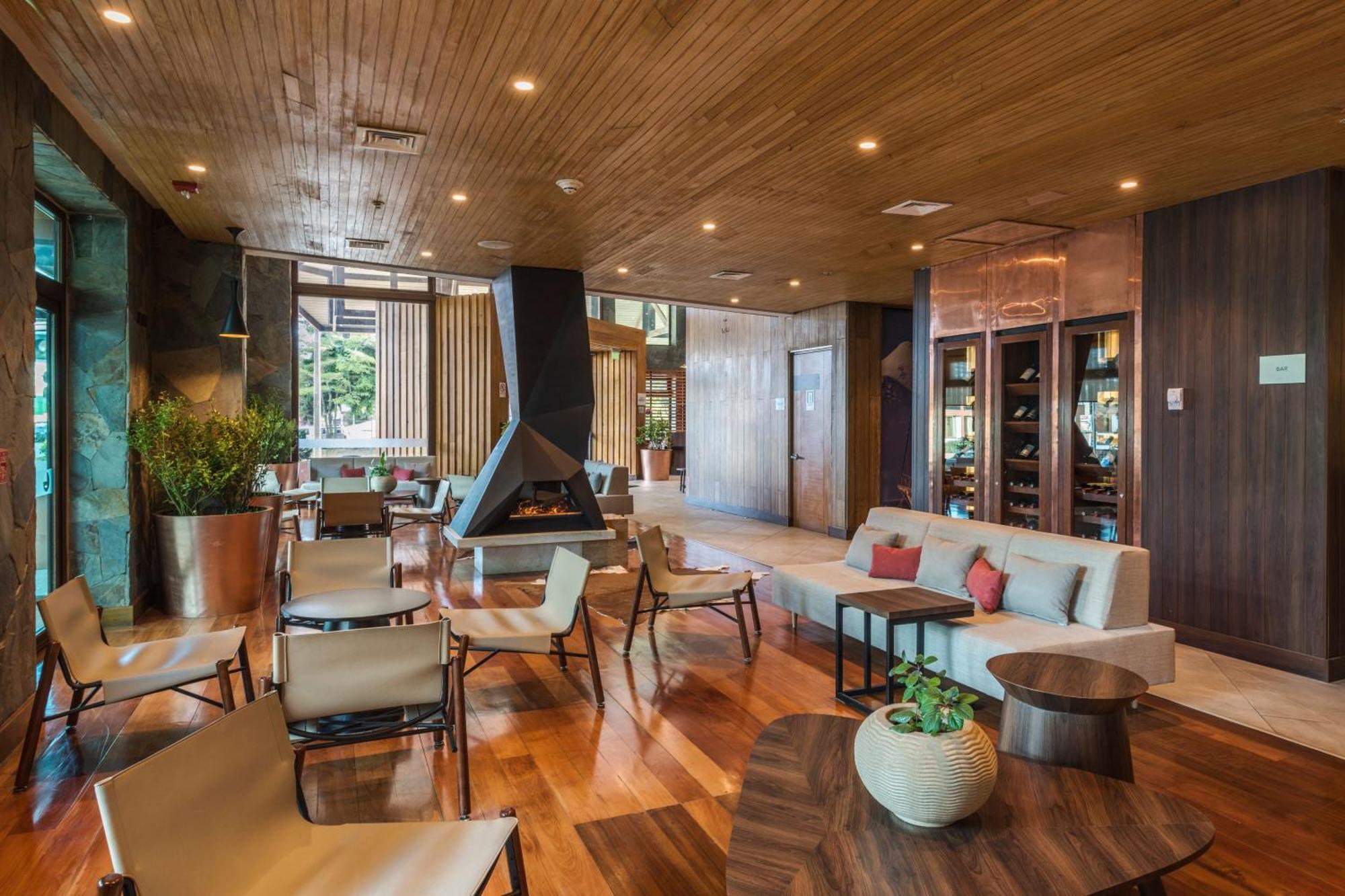 Hotel Courtyard By Marriott